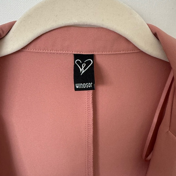 Elegant Pink Women's Blazer - Picture 3 of 4